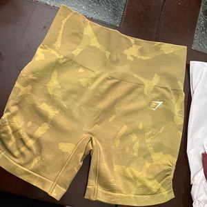 Seamless ribbed biker short